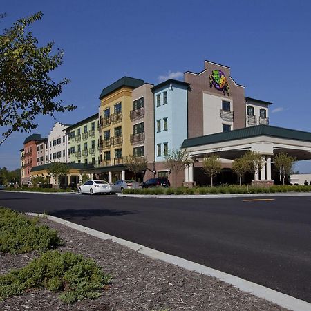Mardi Gras Casino & Resort Cross Lanes Екстериор снимка